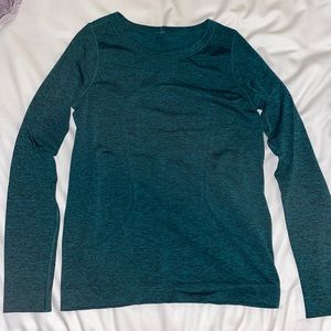 Lululemon Relaxed-Fit Swiftly Tech Long Sleeve